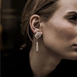 Vintage Gold Pearl Drop Earrings (NOS)